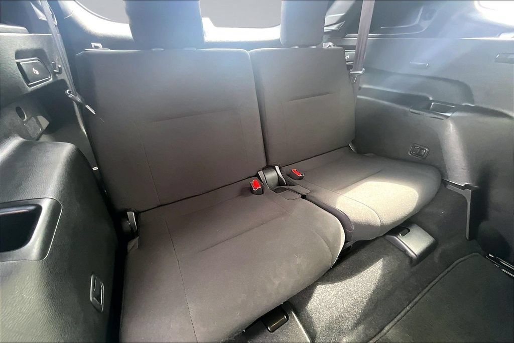 Used 2025 Mitsubishi Outlander ES AWD/4WD image 27