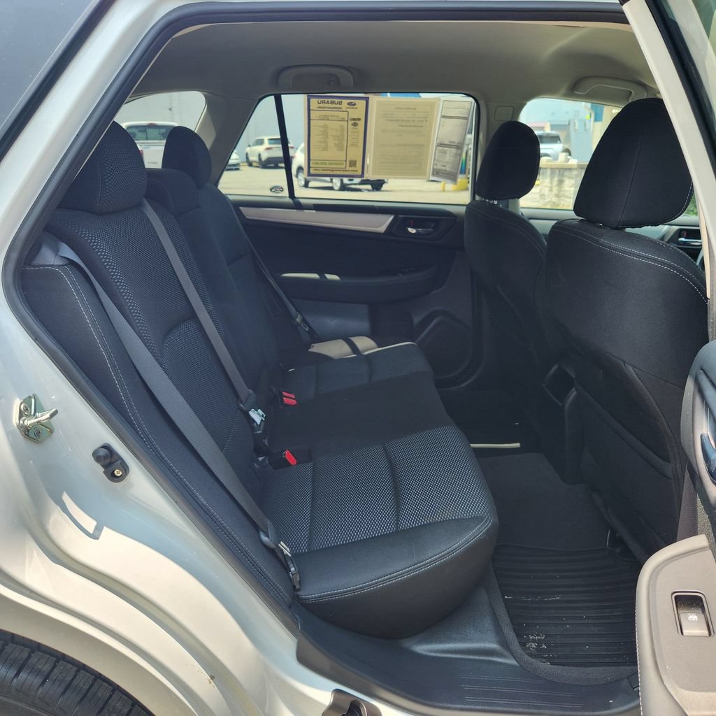 Used 2017 Subaru Outback 2.5i Premium AWD/4WD image 29