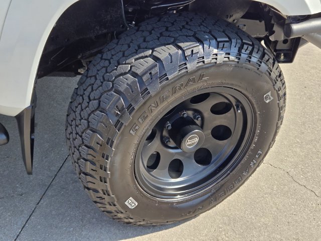 Used 2023 Toyota Tacoma Limited AWD/4WD image 7