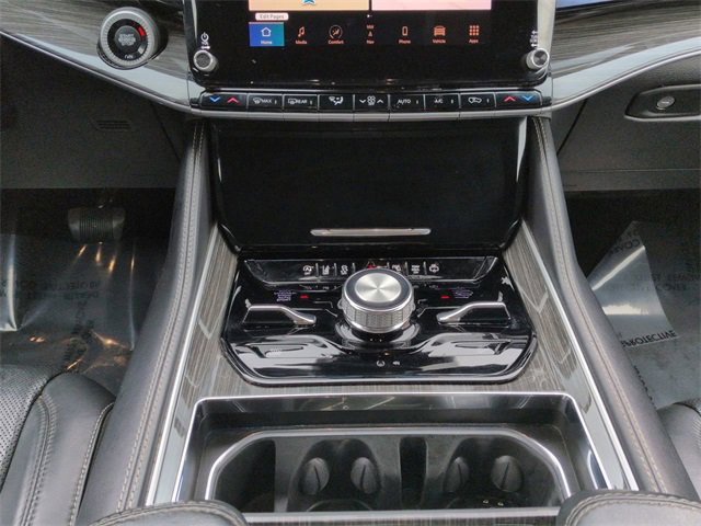 Used 2022 Jeep Wagoneer Series III w/ Premium Group I image 19