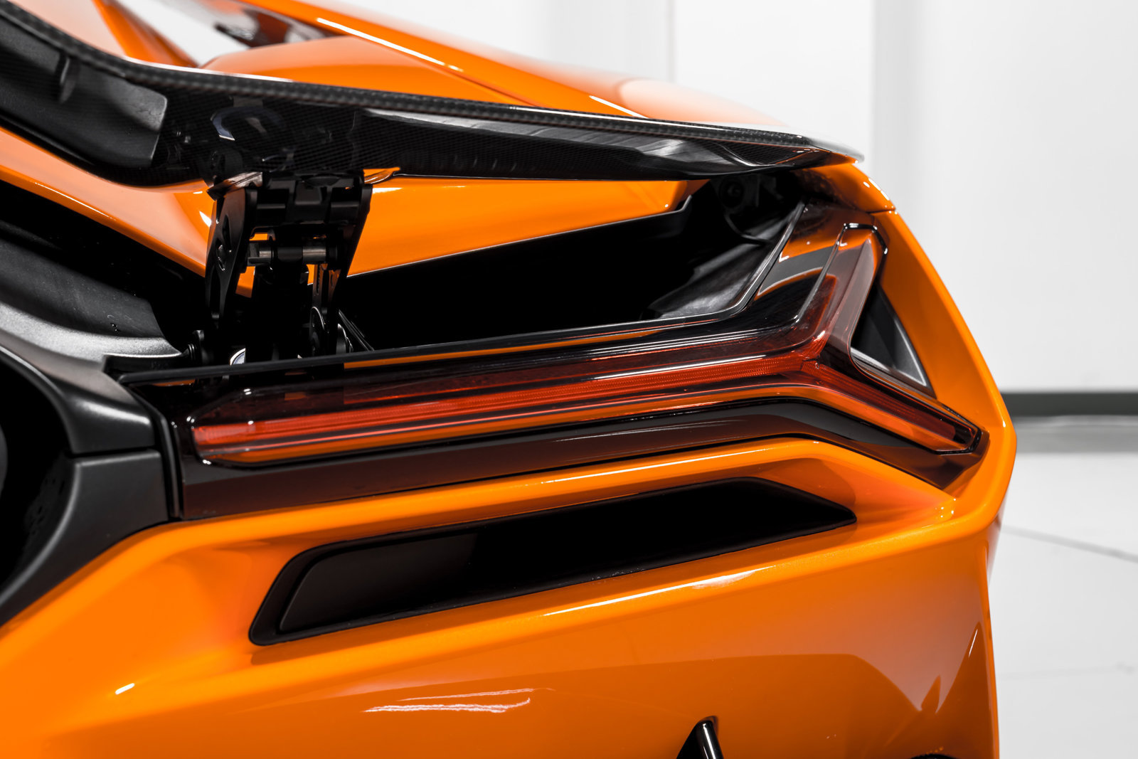 Used 2025 Lamborghini Revuelto AWD/4WD image 49