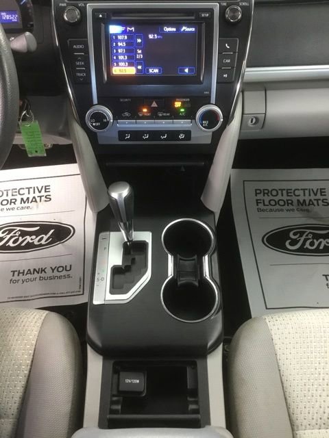 Used 2012 Toyota Camry LE image 30