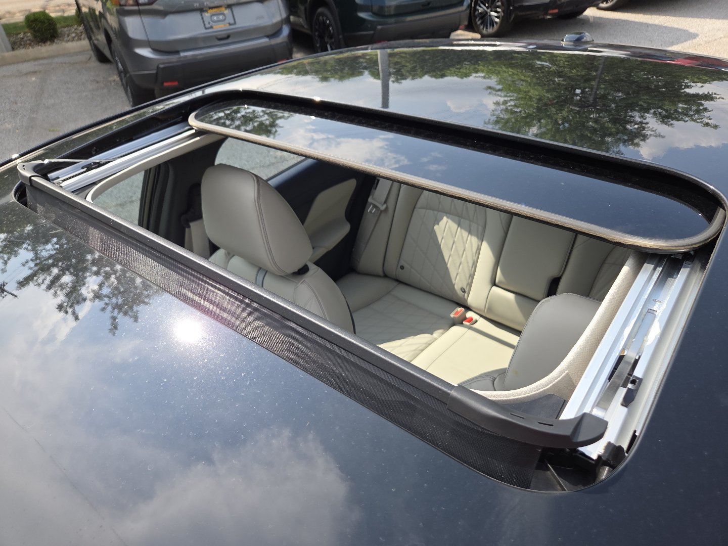 New 2026 Nissan Sentra SL w/ Floor Mat Package FWD image 4