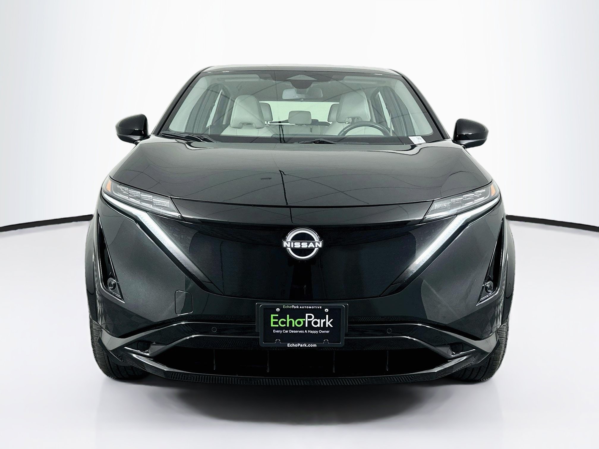 Used 2024 Nissan Ariya AWD image 2