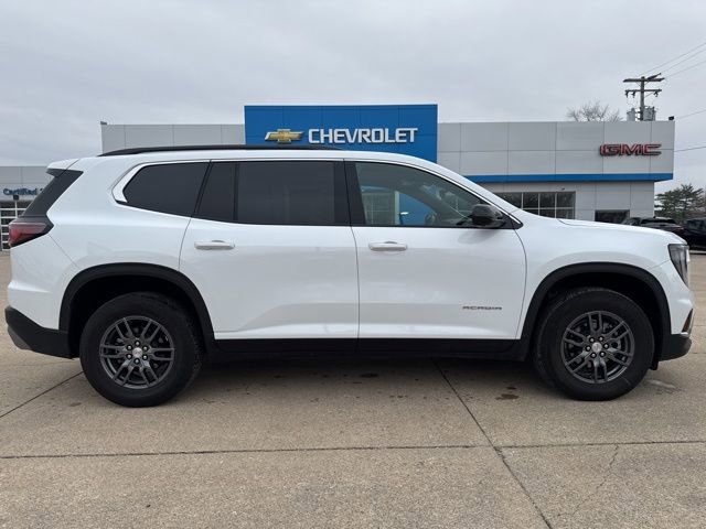 Used 2025 GMC Acadia Elevation image 2