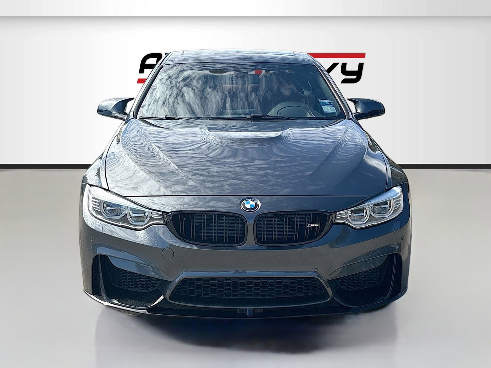 Used 2015 BMW M4 Coupe image 2