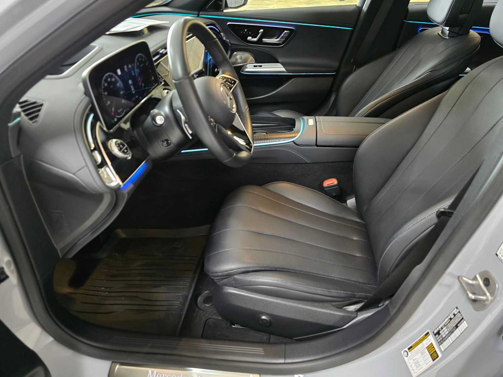Used 2025 Mercedes-Benz E 350 4MATIC Sedan image 23