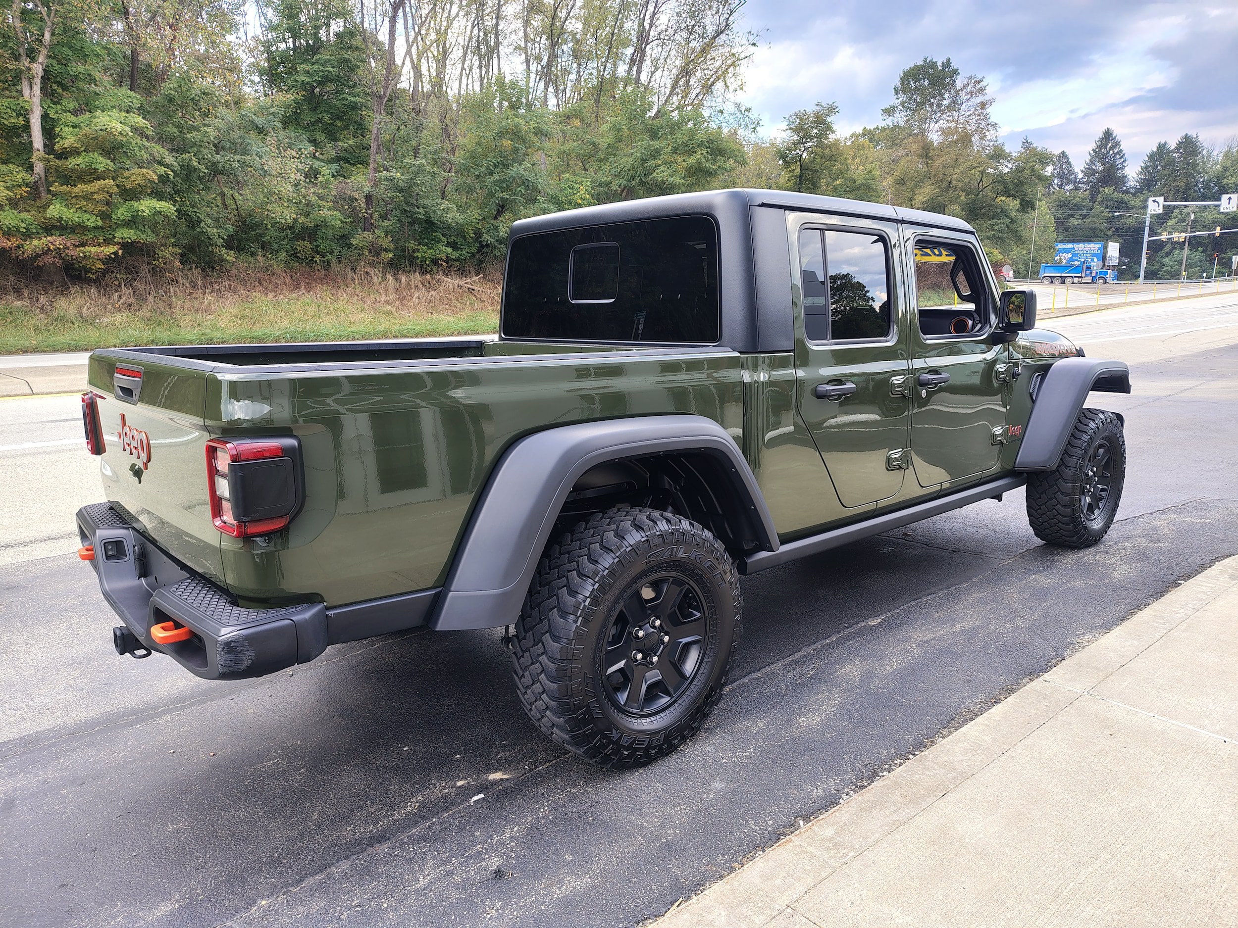 Certified 2023 Jeep Gladiator Mojave w/ LED Lighting Group AWD/4WD image 8
