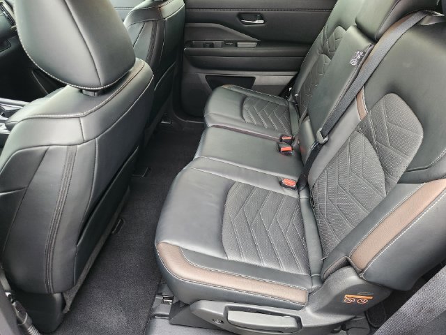 Used 2024 Nissan Pathfinder Platinum w/ Cargo Package FWD image 24