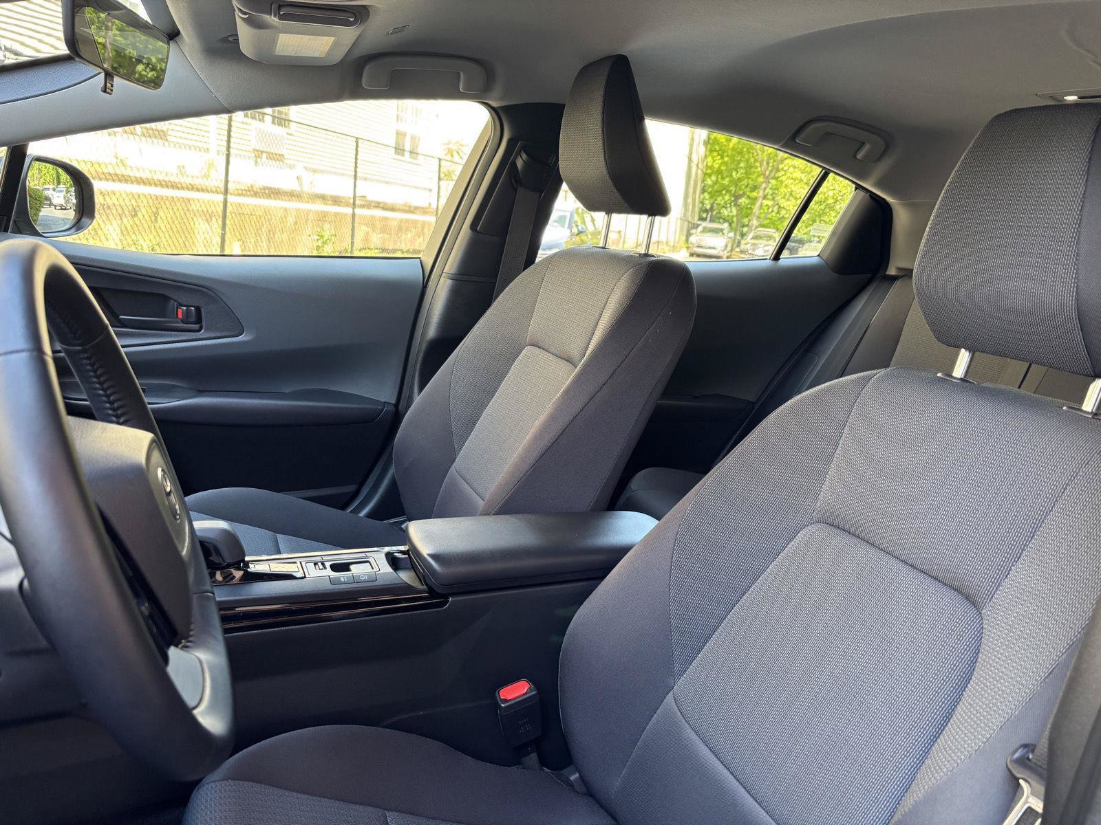 Used 2023 Toyota Prius LE AWD/4WD image 10
