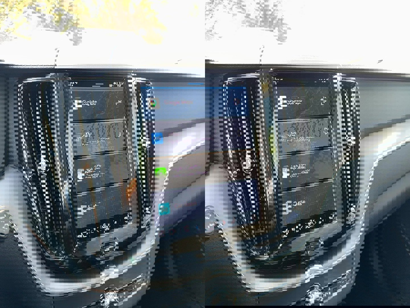 Used 2025 Volvo XC60 B5 Core image 16