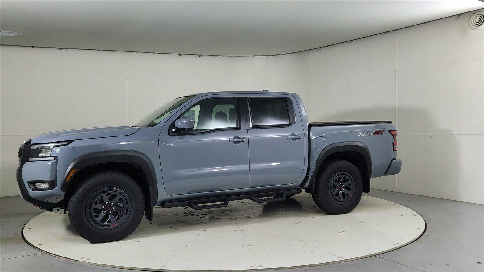 New 2026 Nissan Frontier PRO-4X w/ Pro-4x Convenience Package image 3