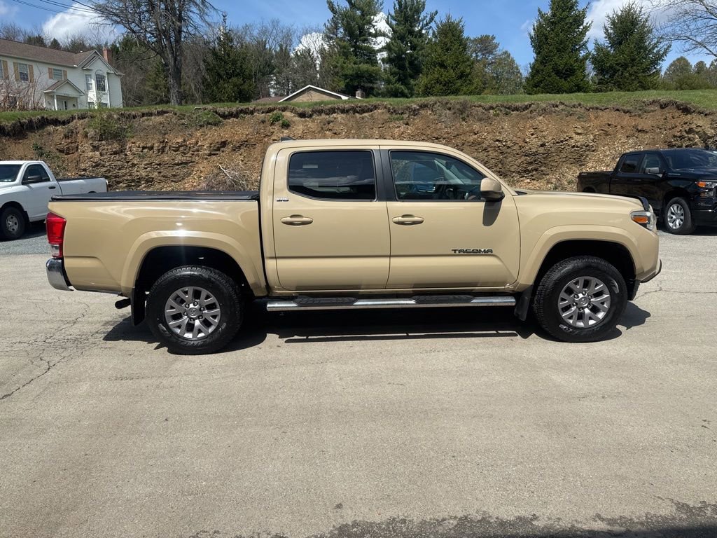 Used 2016 Toyota Tacoma SR5 w/ SR5 Appearance Package (SN) image 2