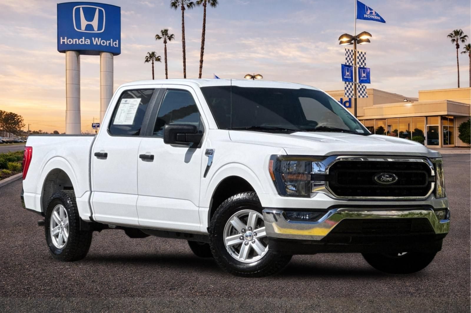 Used 2023 Ford F150 XLT RWD image 2