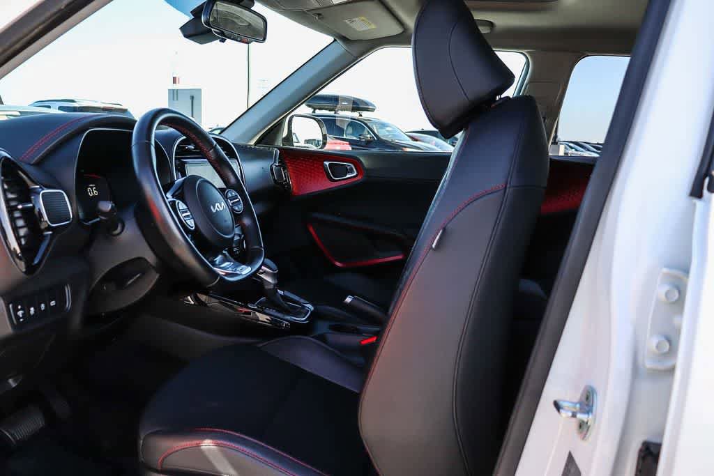 Used 2023 Kia Soul GT-Line FWD image 16