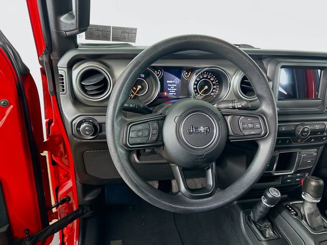 Used 2023 Jeep Gladiator Sport w/ Off Road Group image 18