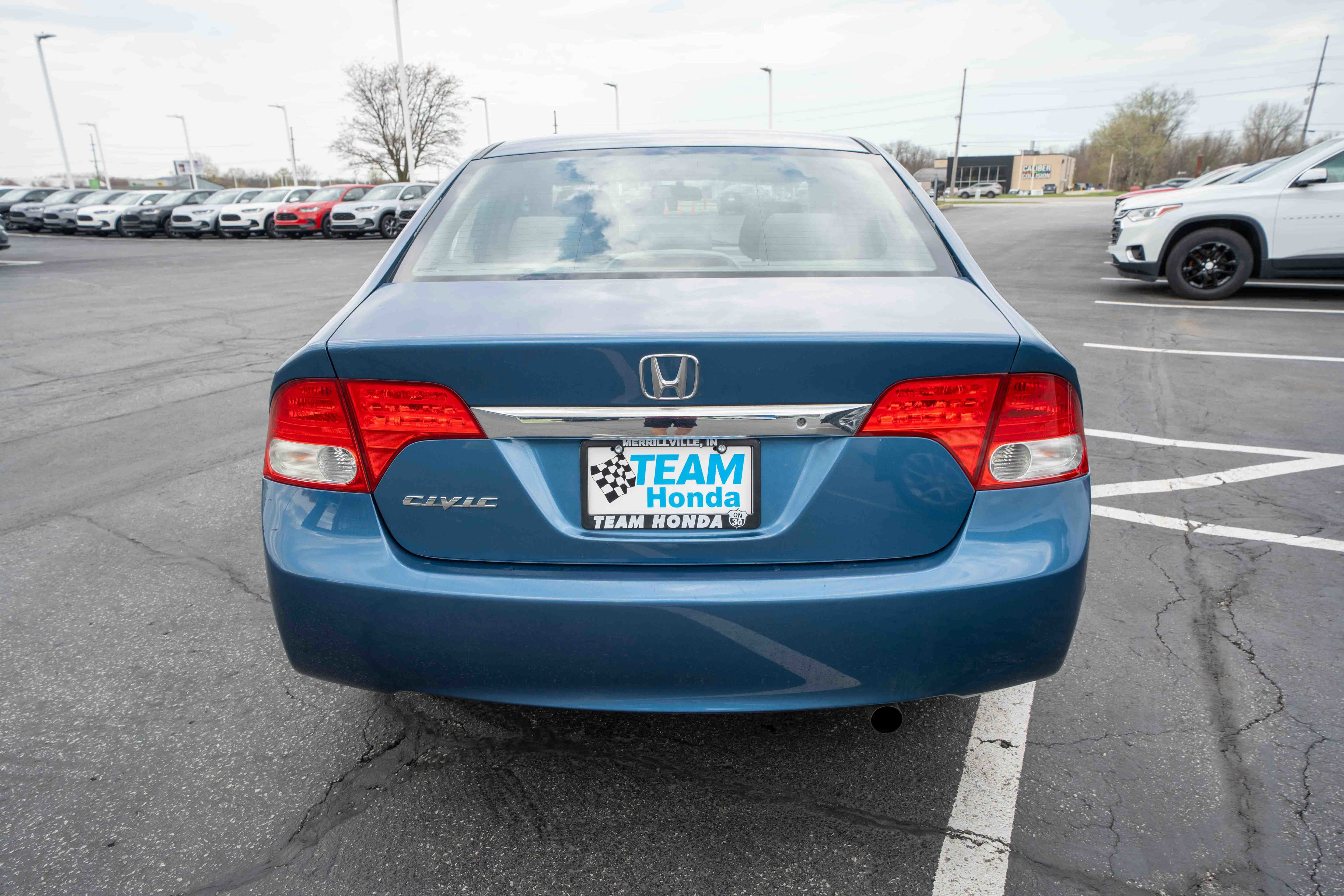 Used 2010 Honda Civic DX-VP image 5