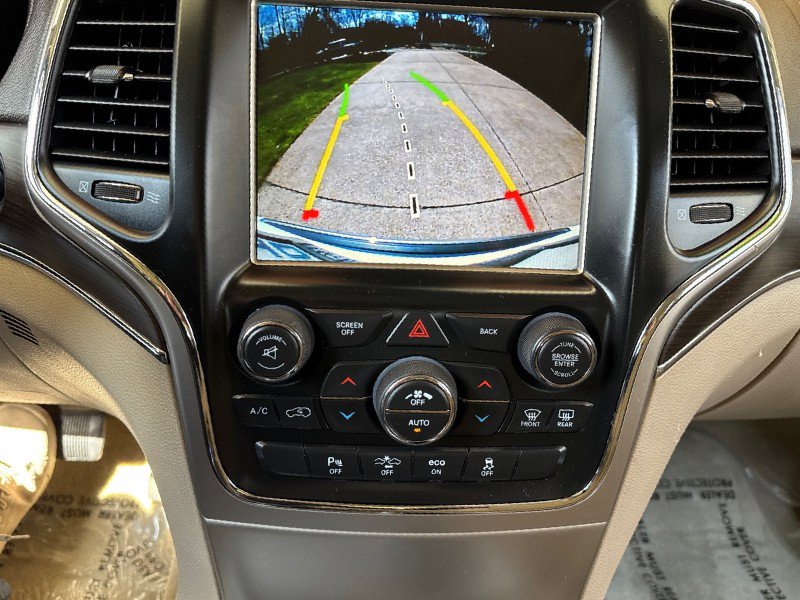 Used 2015 Jeep Grand Cherokee Overland w/ Advanced Technology Group image 23