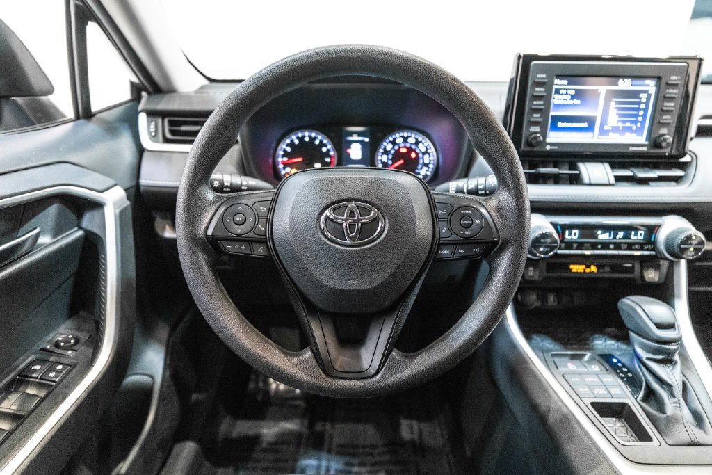 Used 2021 Toyota RAV4 XLE AWD/4WD image 16