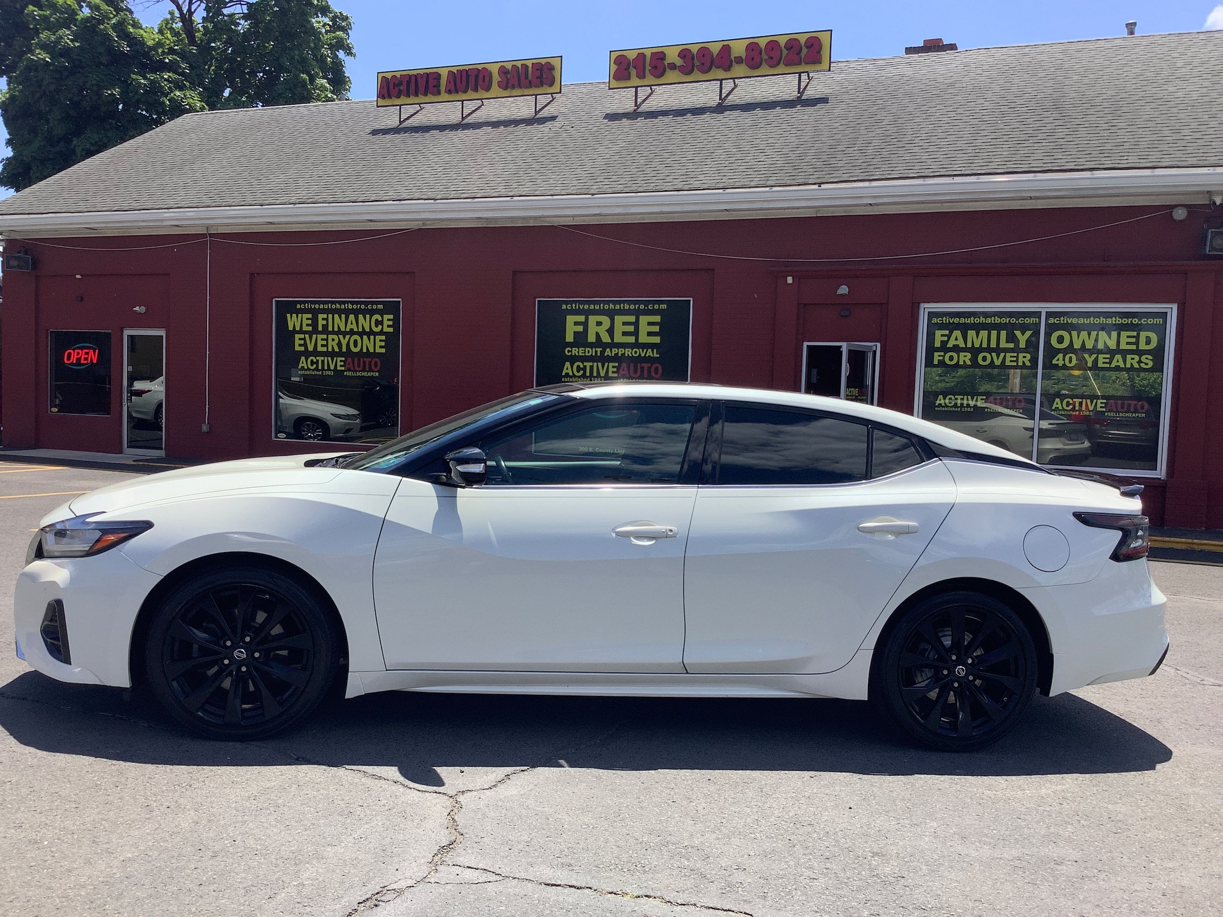 Used 2019 Nissan Maxima SR w/ Premium Package FWD image 4