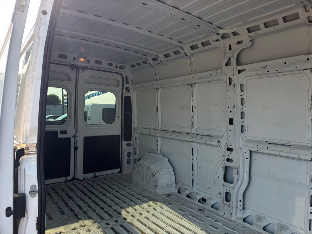 Used 2023 RAM ProMaster 2500 FWD image 4