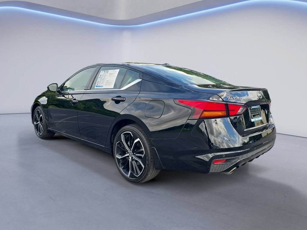 Used 2024 Nissan Altima 2.5 SR AWD/4WD image 3