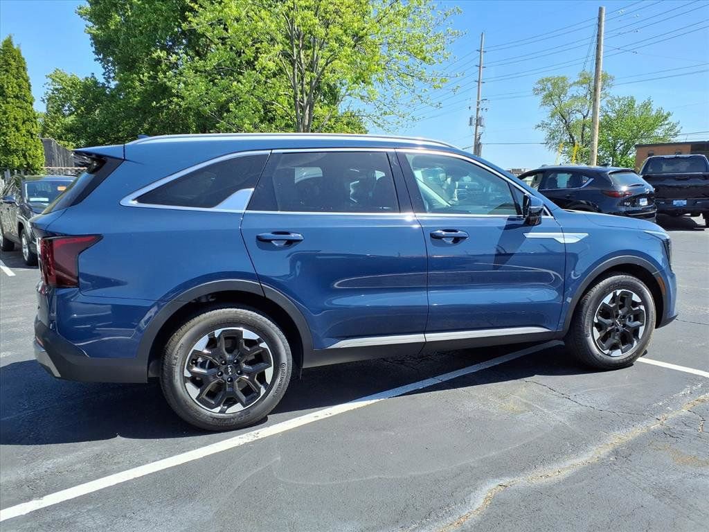 Used 2025 Kia Sorento S w/ Panoramic Sunroof Package FWD image 29