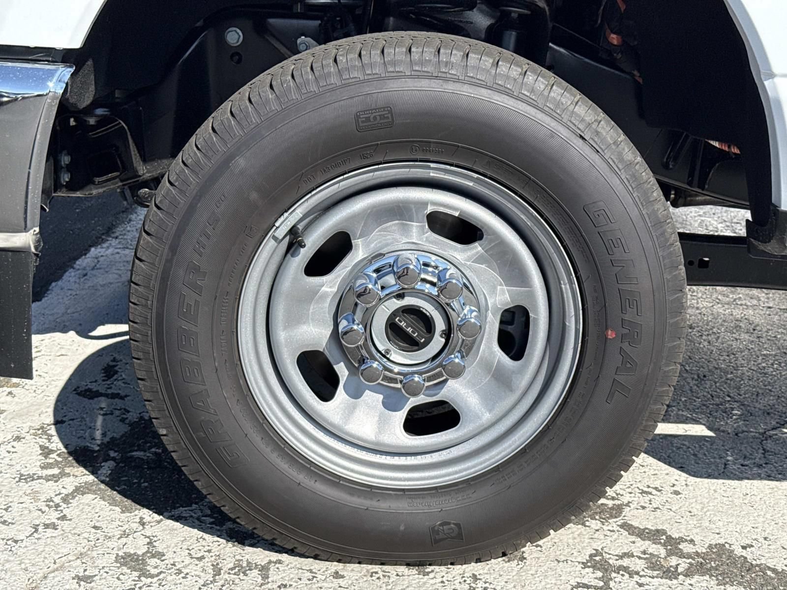 New 2026 Ford F350 XL w/ XL Chrome Package AWD/4WD image 9