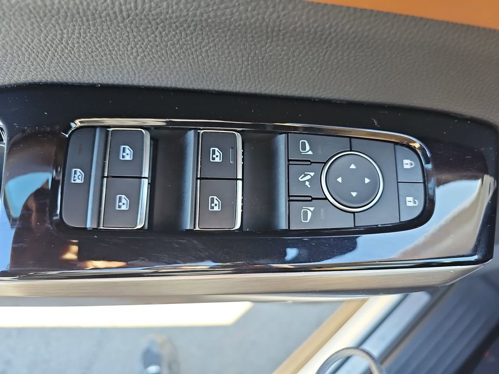 Used 2024 Nissan Pathfinder Platinum w/ Cargo Package image 33