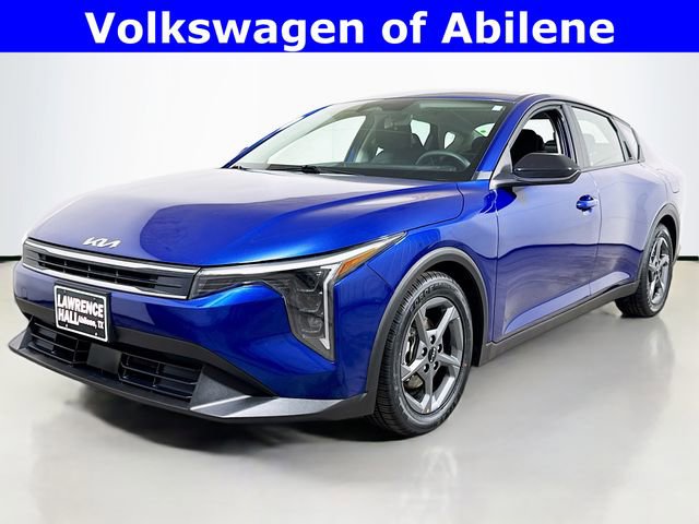 Used 2025 Kia K4 LXS image 1