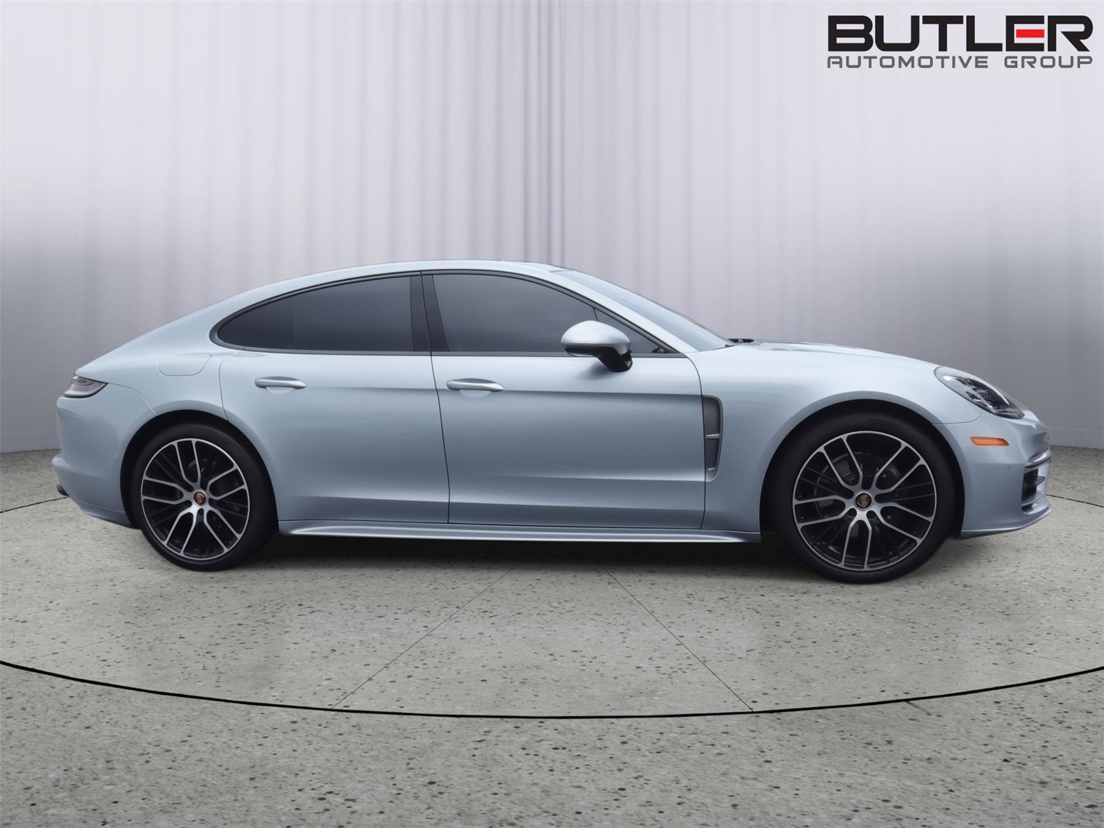 Used 2023 Porsche Panamera Platinum Edition w/ Sportdesign Package RWD image 7
