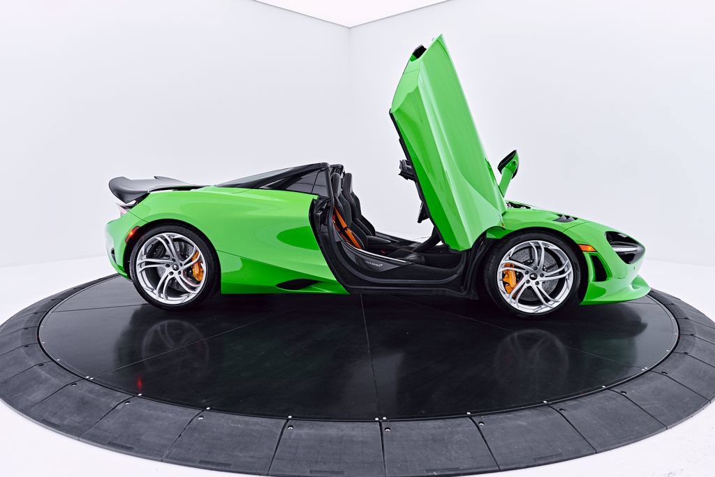Used 2025 McLaren 750S Spider RWD image 37