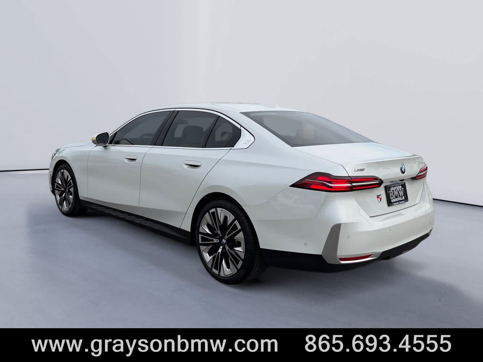 Used 2026 BMW 540i xDrive AWD/4WD image 5