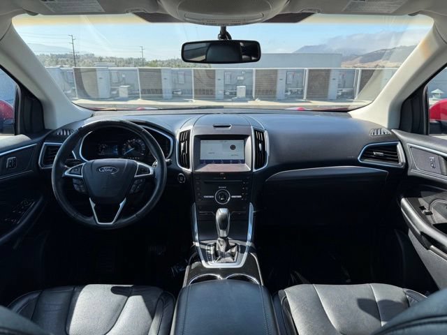 Used 2016 Ford Edge Titanium FWD image 12