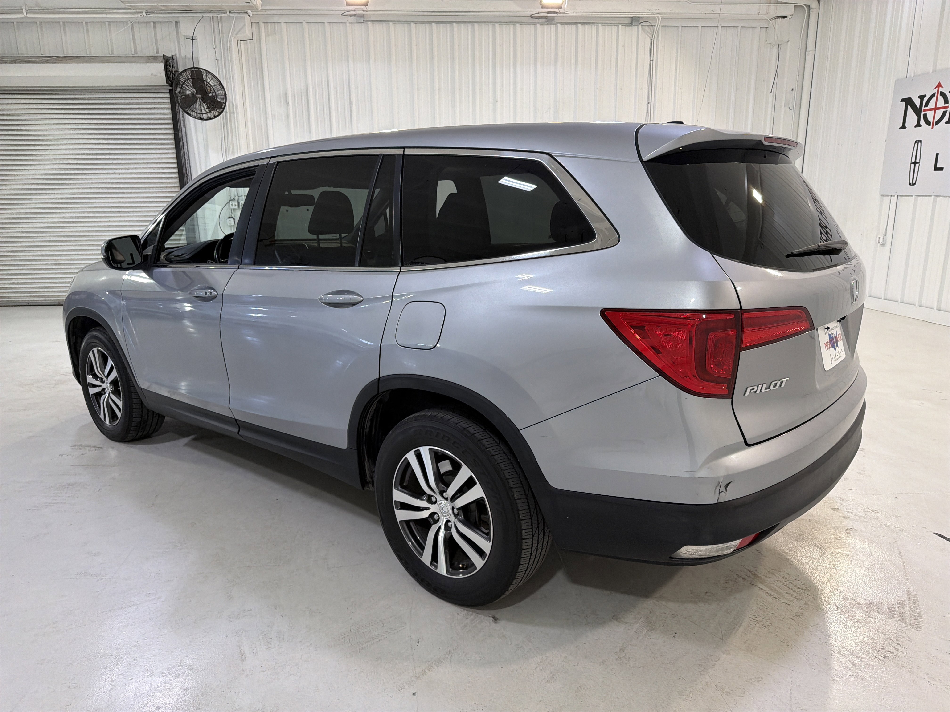 Used 2016 Honda Pilot EX-L image 3