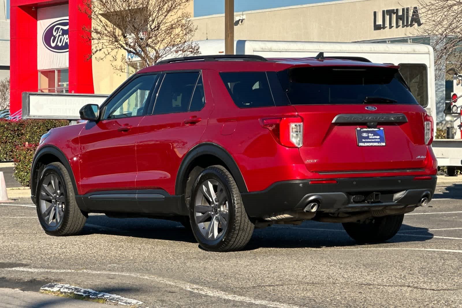 Certified 2022 Ford Explorer XLT w/ Equipment Group 202A image 7