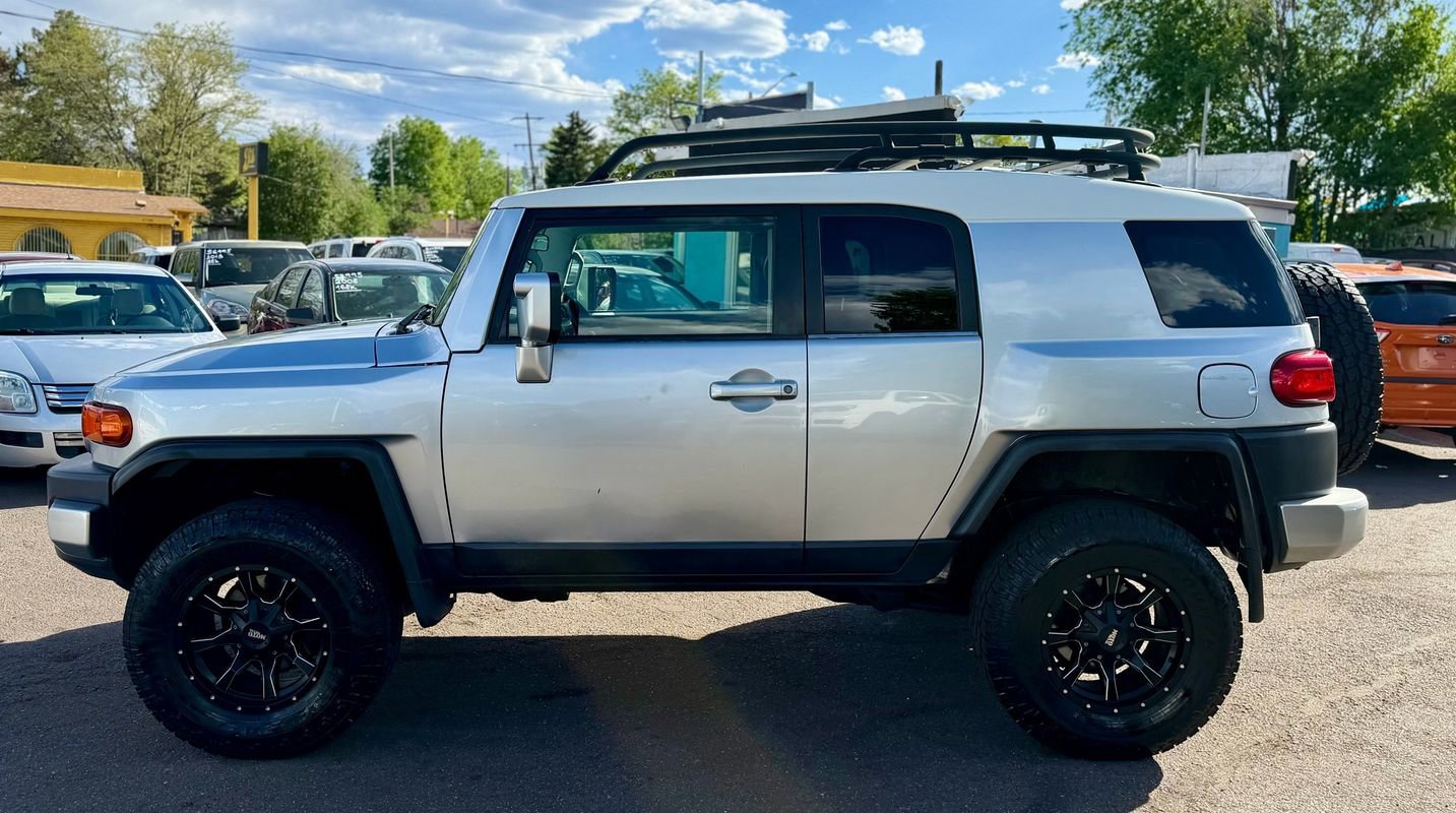 Used 2007 Toyota FJ Cruiser 4WD image 6