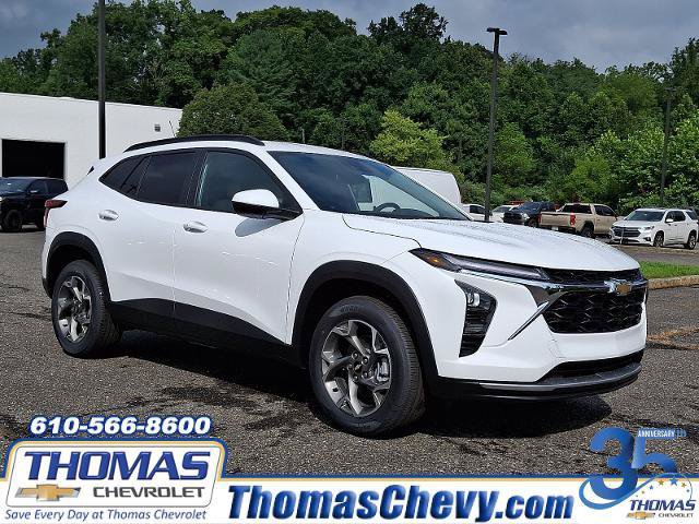 New 2026 Chevrolet Trax LT w/ Driver Confidence Package FWD image 1