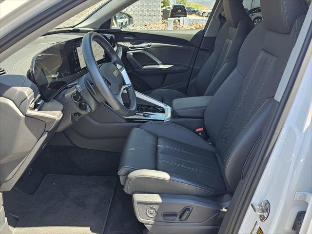 Certified 2025 Audi Q5 Premium Plus w/ Premium Plus AWD/4WD image 2