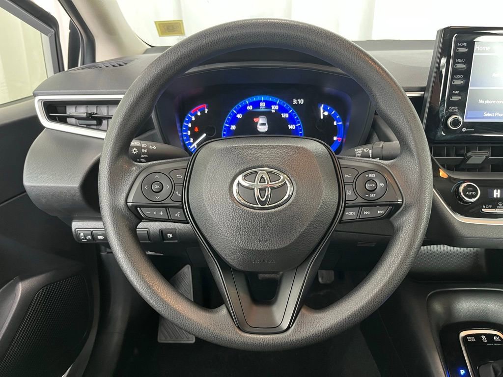 Used 2022 Toyota Corolla LE image 5