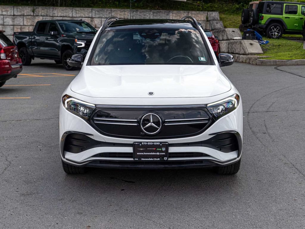 Used 2023 Mercedes-Benz EQB 350 4MATIC SUV image 2