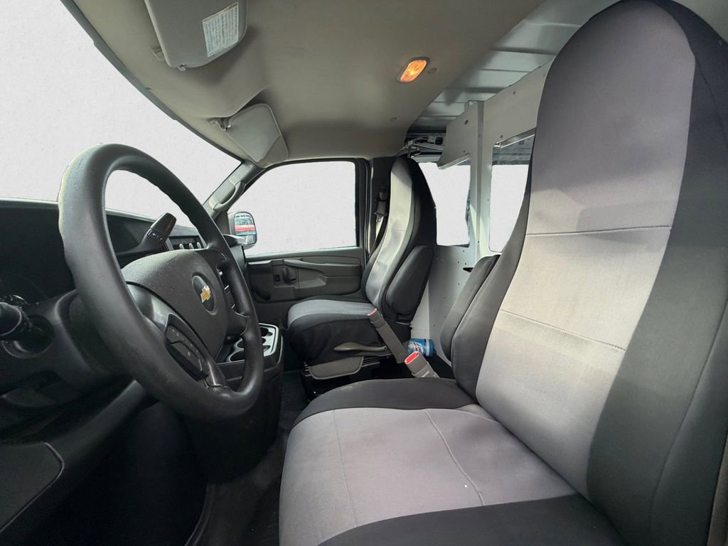 Used 2013 Chevrolet Express 2500 image 6