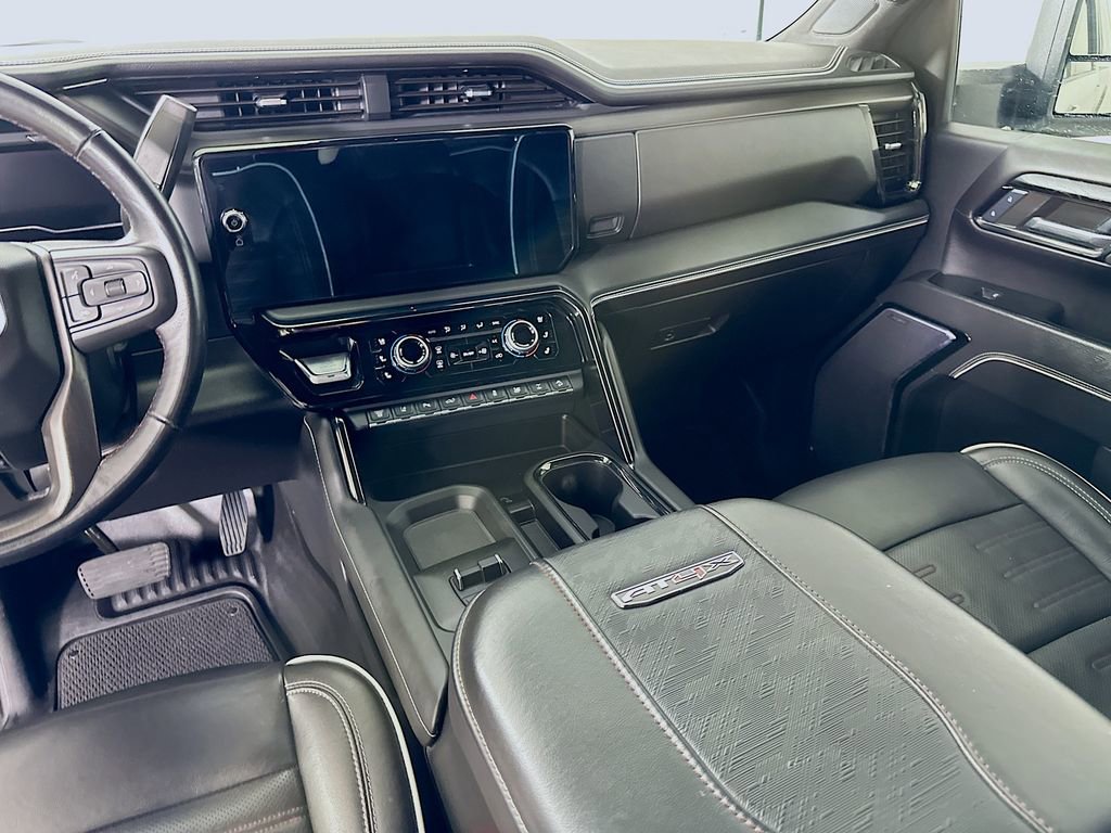 Used 2024 GMC Sierra 2500 AT4X image 19