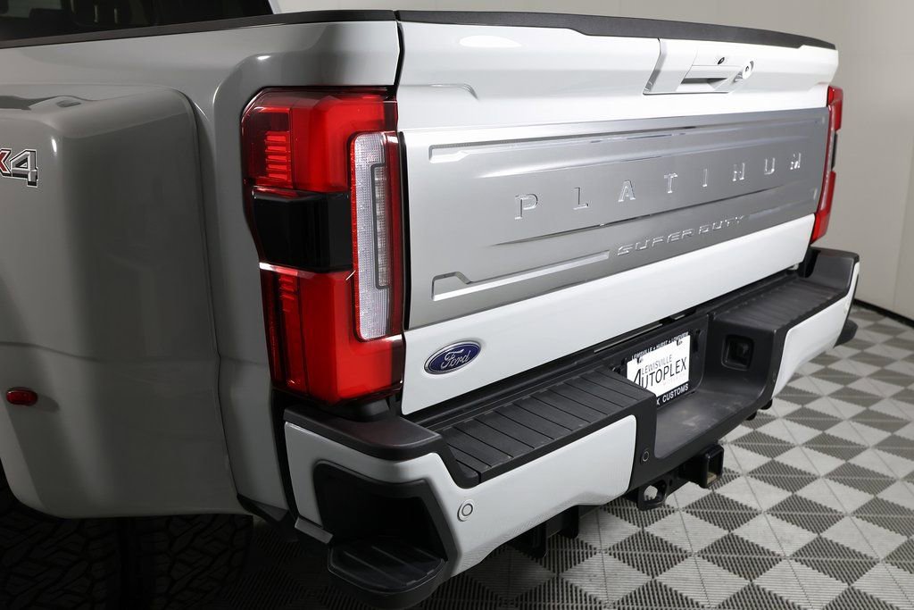 Used 2025 Ford F350 Platinum w/ Platinum Plus Package image 57
