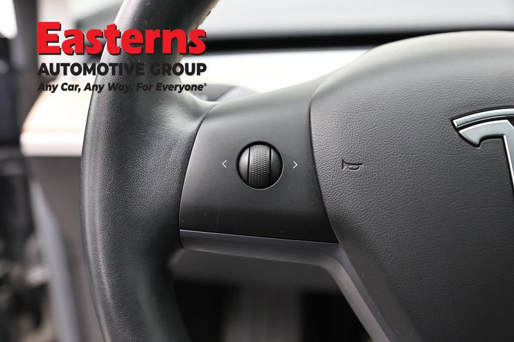 Used 2019 Tesla Model 3 Standard Range image 15