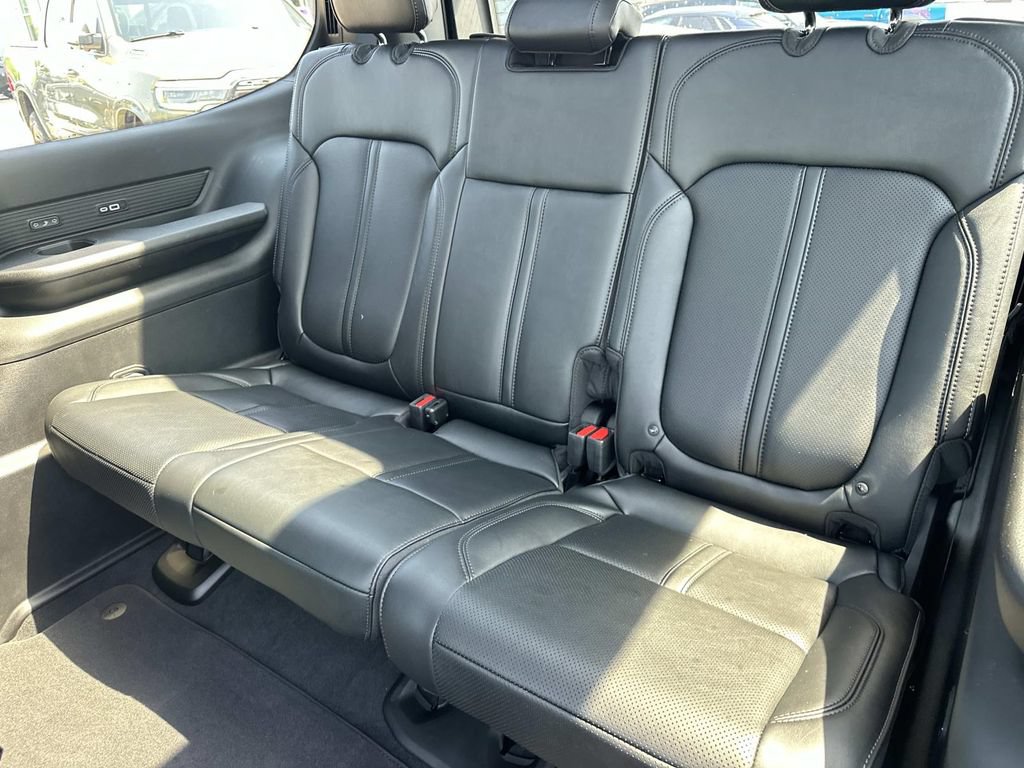 New 2026 Jeep Grand Wagoneer Limited AWD/4WD image 16