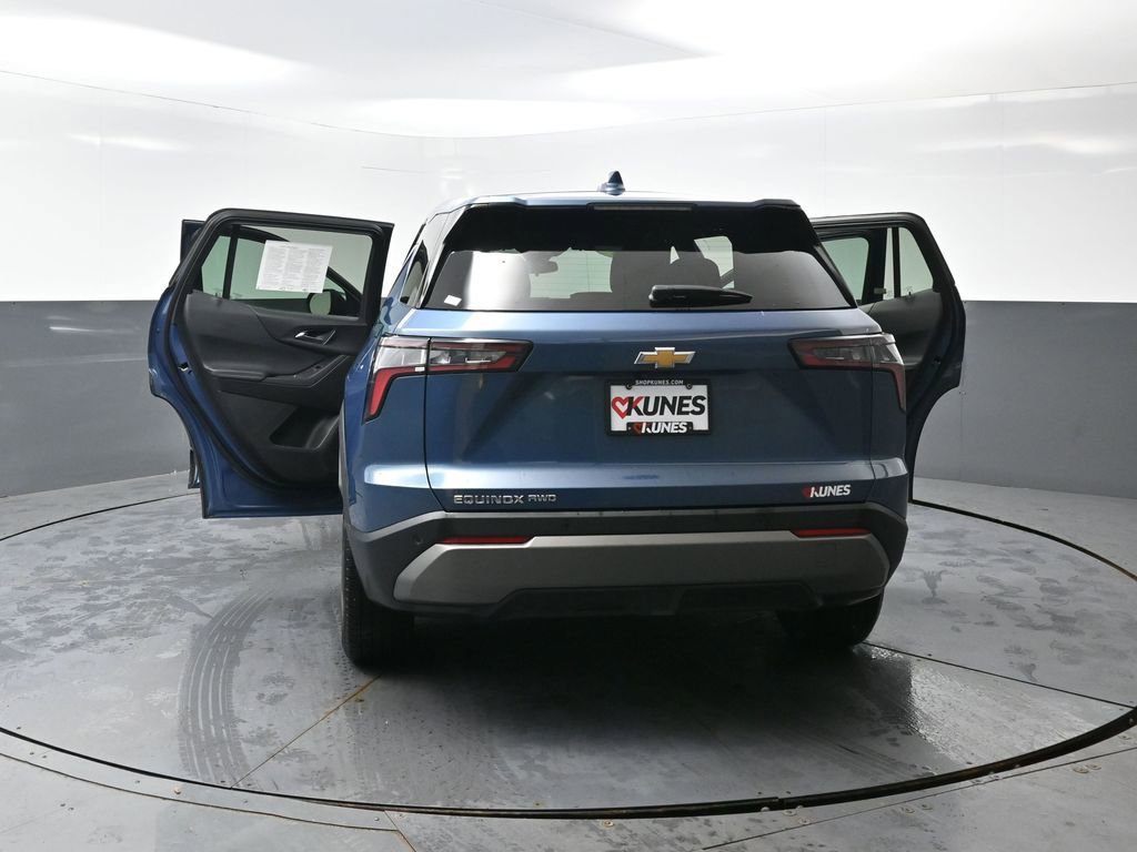Used 2025 Chevrolet Equinox LT AWD/4WD image 58