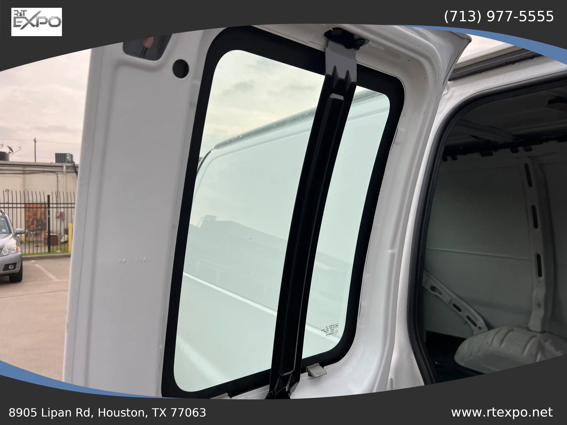 Used 2021 Chevrolet Express 2500 w/ Driver Convenience Package image 38