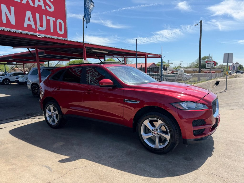 Used 2017 Jaguar F-PACE Premium image 29