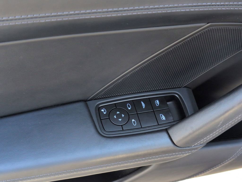 Used 2022 Porsche 911 Turbo image 14